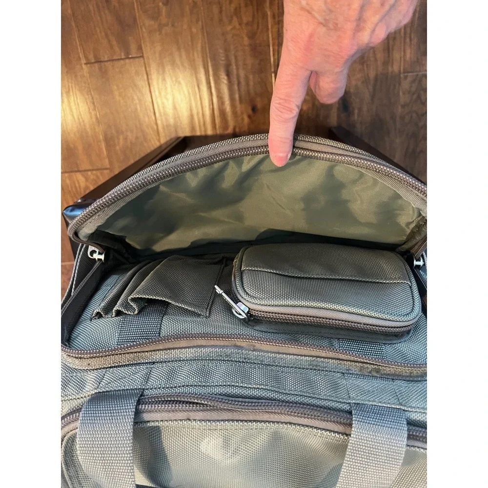 Pathfinder Carry On Luggage Suitcase Shoulder Bag Olive Green!